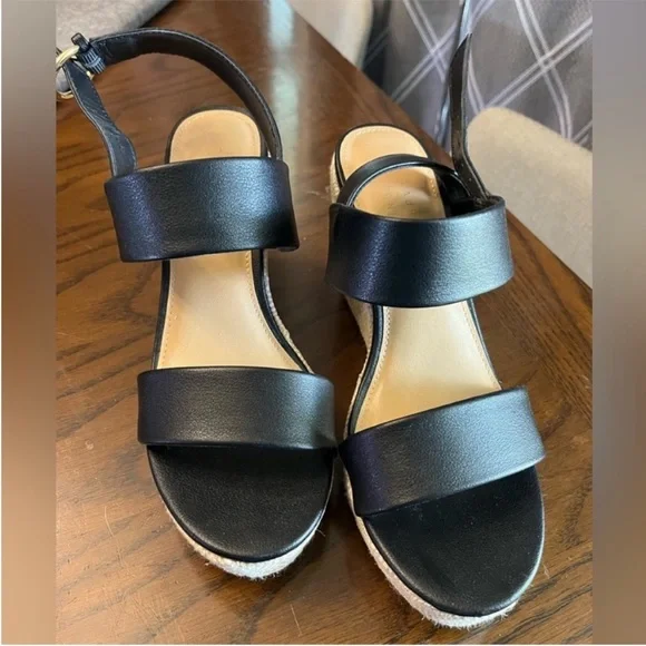 black wedges like new used once - Picture 2 of 4